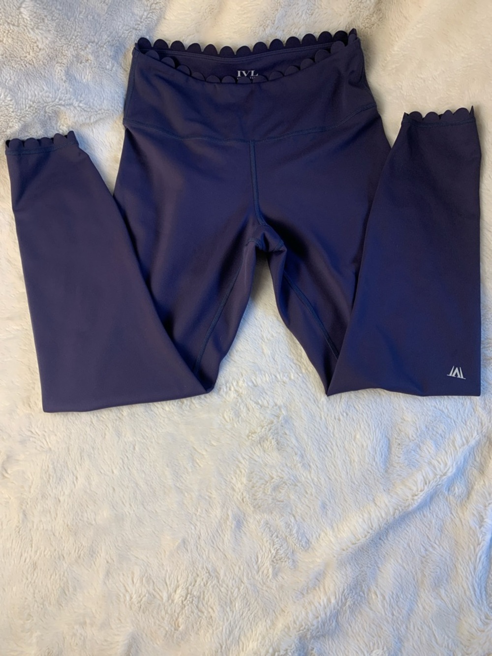 Girls Scallop-Trim Navy Leggings by IVL